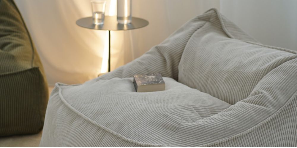 Wohntrends Herbst 2026: Warme Erdtöne, Soft Shapes & gemütliche Materialien