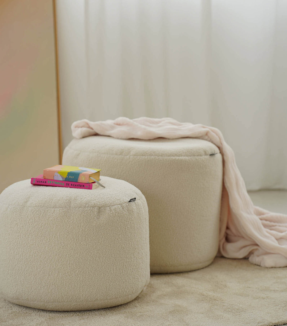 mokebo® 'Mochi' Bouclé Pouf Sitzhocker Fußhocker Beistelltisch
