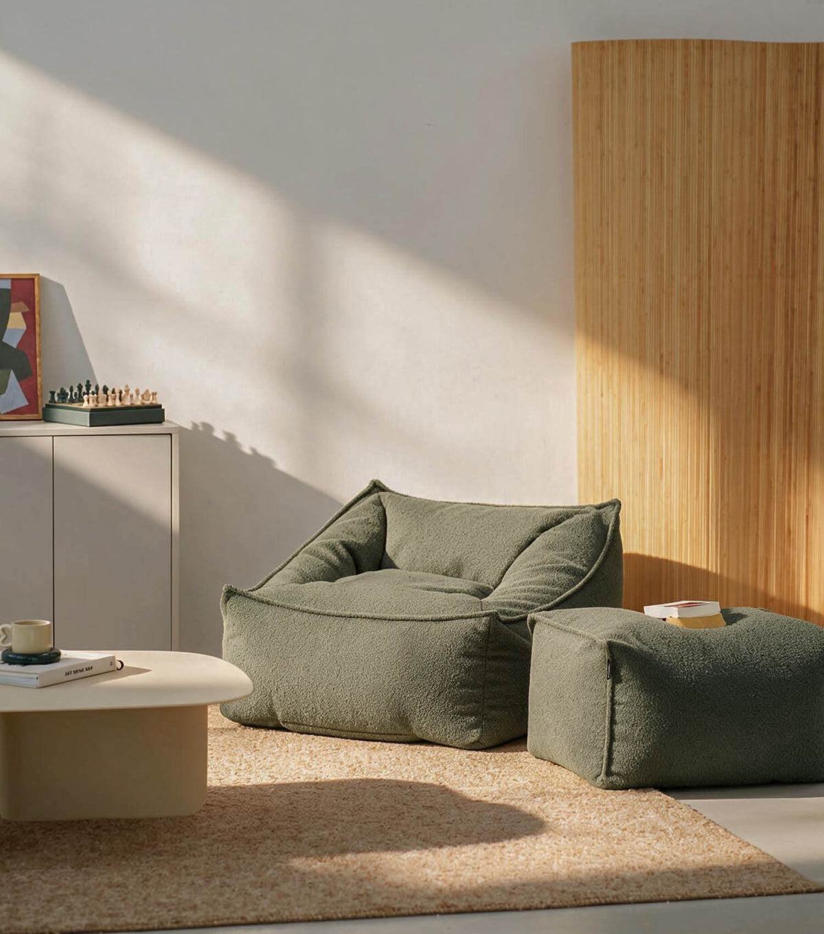 'Snug' pouf géant en Bouclé, fauteuil avec accoudoirs, fauteuil de lecture
